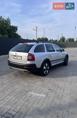 Универсал Skoda Octavia Scout 2010 в 