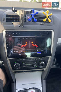 Универсал Skoda Octavia Scout 2010 в 