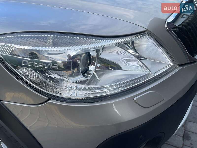 Универсал Skoda Octavia Scout 2011 в Любомле