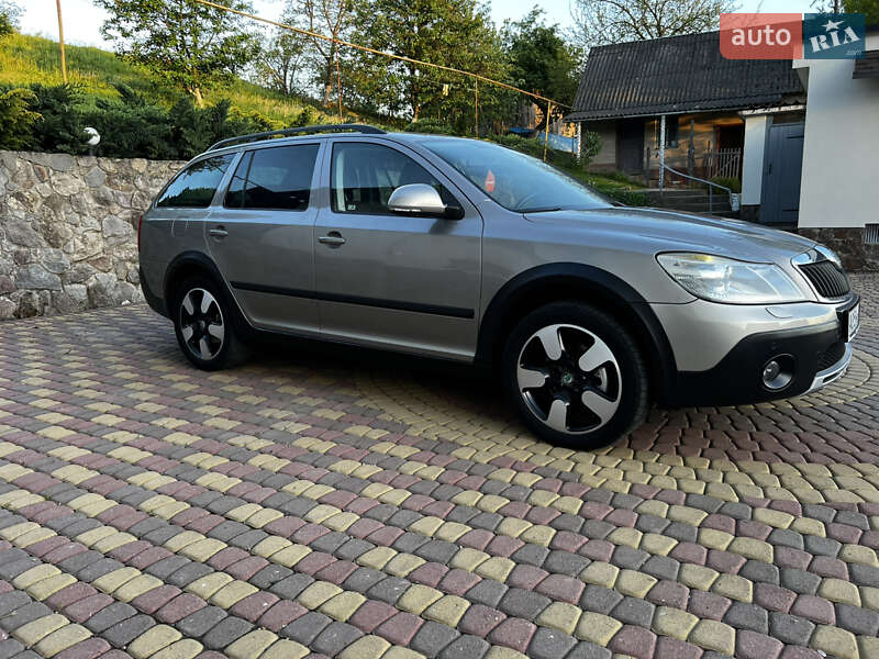 Универсал Skoda Octavia Scout 2011 в Хусте