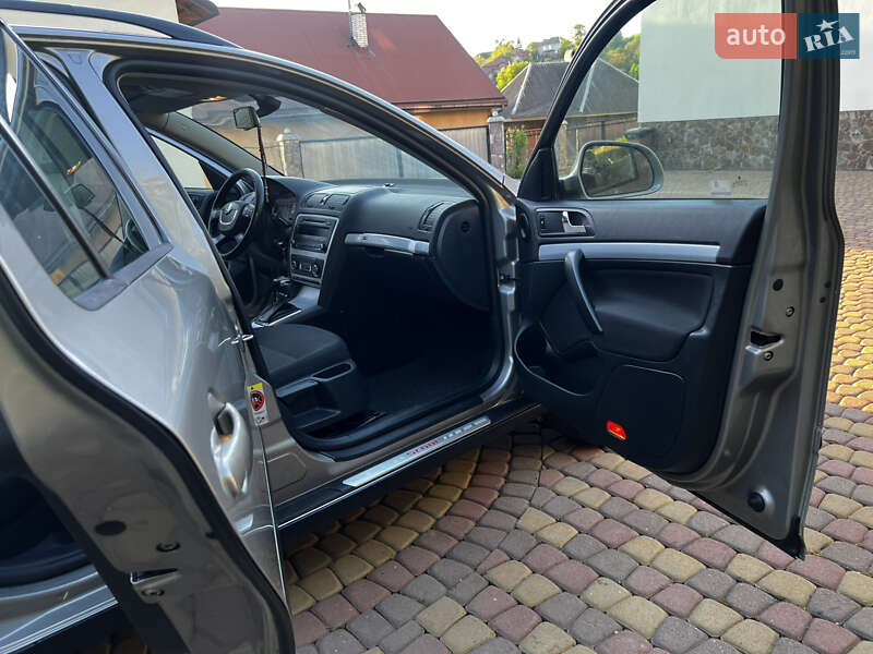 Универсал Skoda Octavia Scout 2011 в Хусте