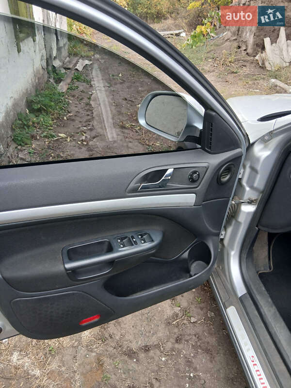 Универсал Skoda Octavia Scout 2012 в Днепре