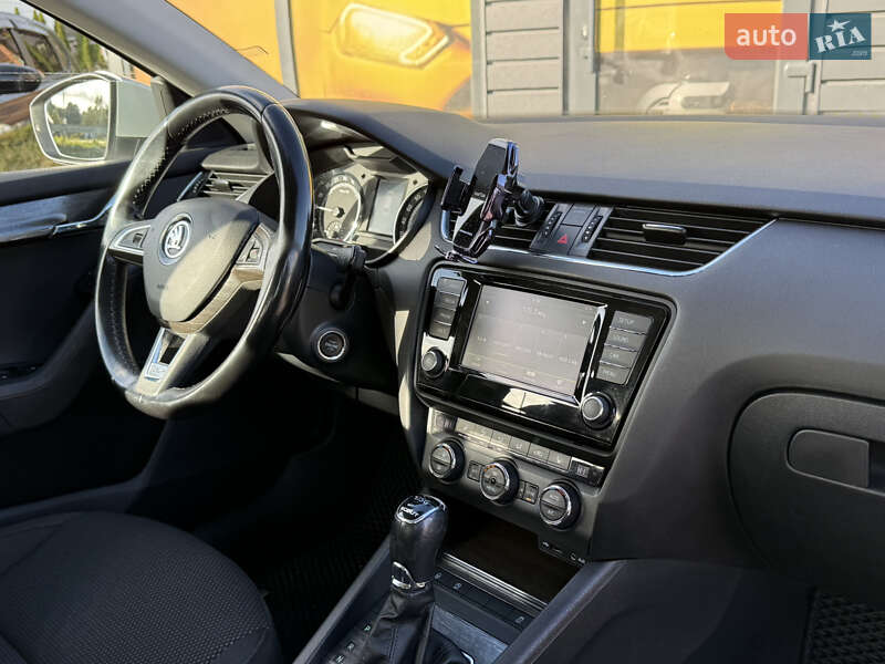 Універсал Skoda Octavia Scout 2015 в Стрию