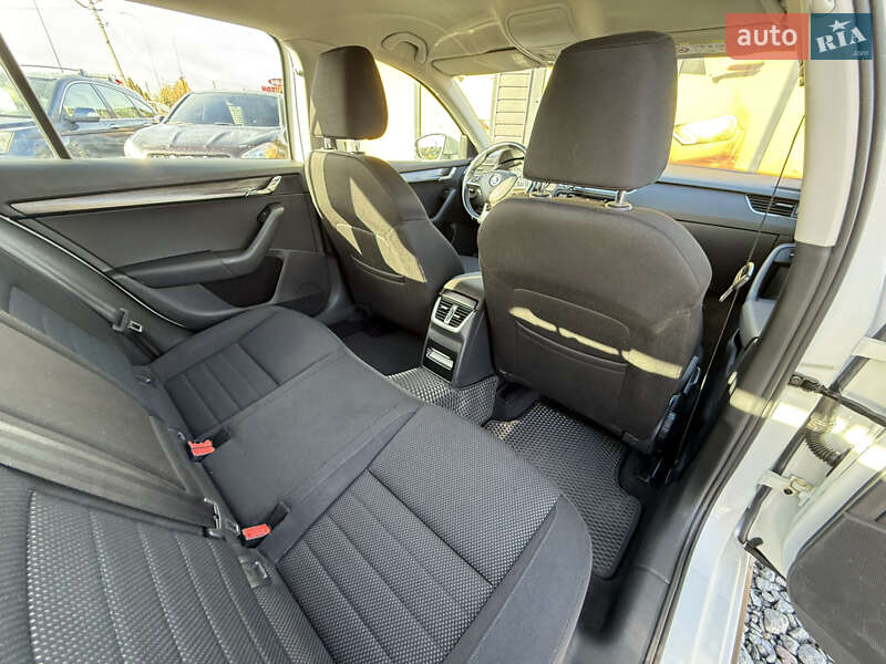 Універсал Skoda Octavia Scout 2015 в Стрию