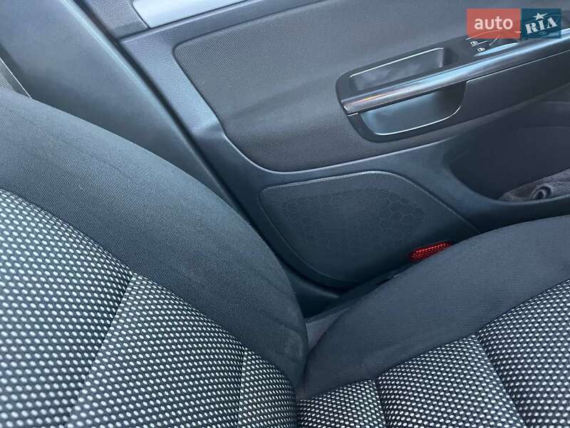 Универсал Skoda Octavia Scout 2011 в Виноградове