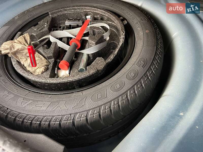 Универсал Skoda Octavia Scout 2010 в Луцке фото 19 Универсал Skoda Octavia Scout 2010 в Луцке