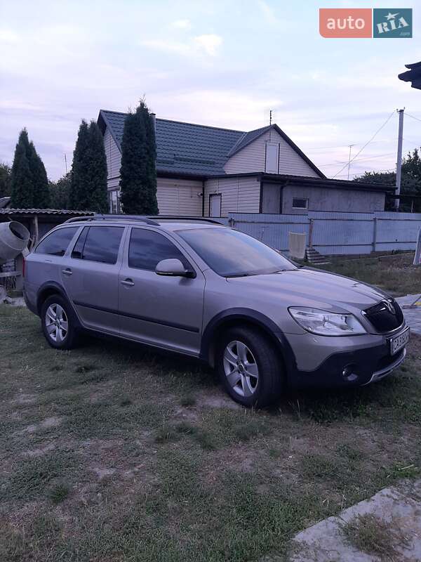 Универсал Skoda Octavia Scout 2012 в Смеле