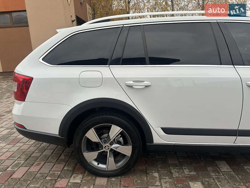 Універсал Skoda Octavia Scout 2015 в Рівному