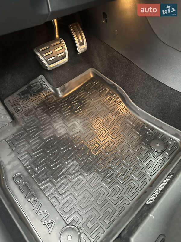 Універсал Skoda Octavia Scout 2015 в Рівному