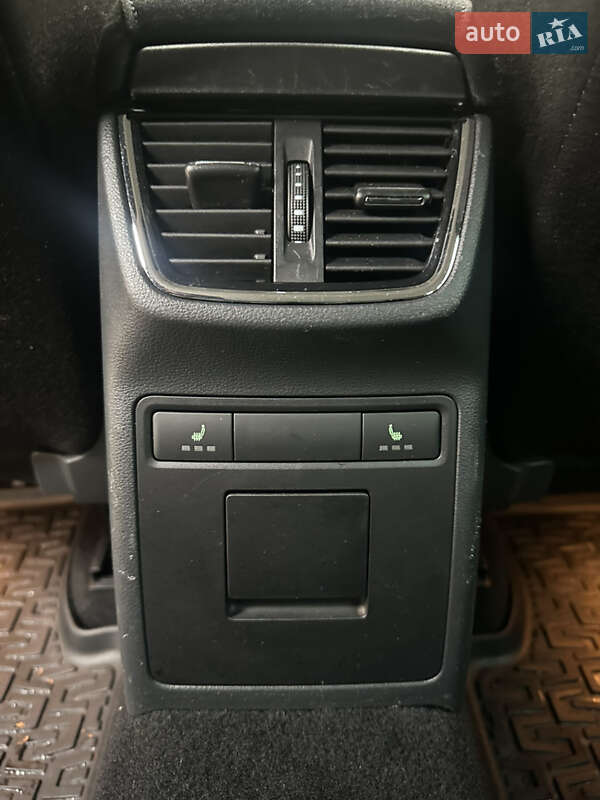 Універсал Skoda Octavia Scout 2015 в Рівному