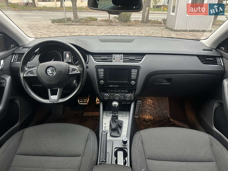 Універсал Skoda Octavia Scout 2015 в Рівному