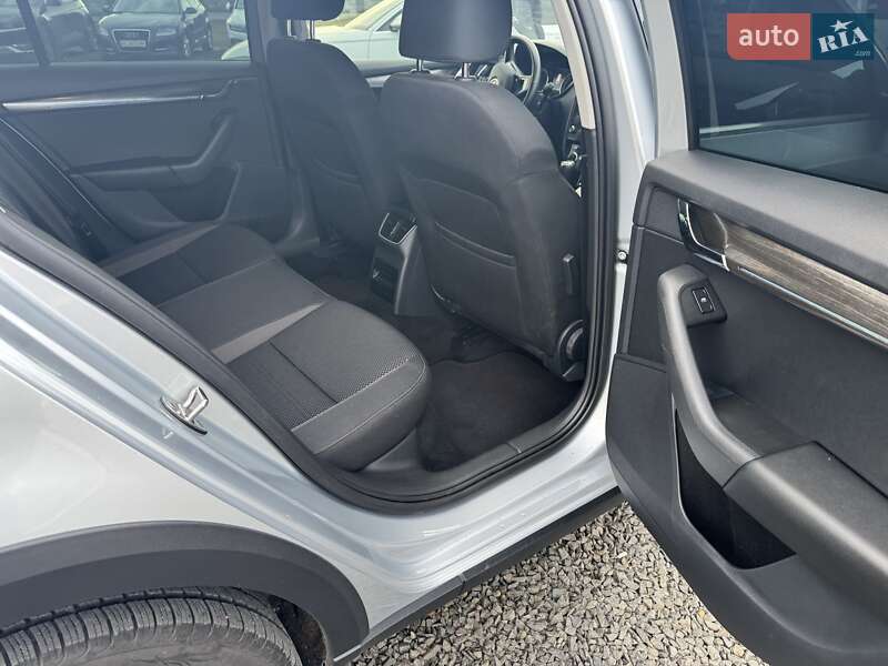 Універсал Skoda Octavia Scout 2019 в Шептицькому