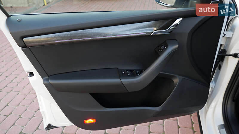 Универсал Skoda Octavia Scout 2019 в Львове