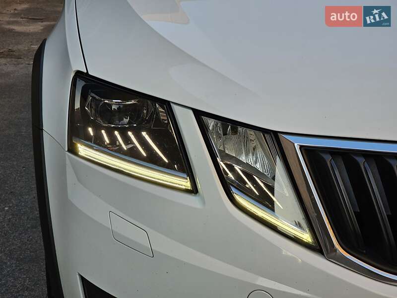 Универсал Skoda Octavia Scout 2017 в Киеве фото 13 Универсал Skoda Octavia Scout 2017 в Киеве