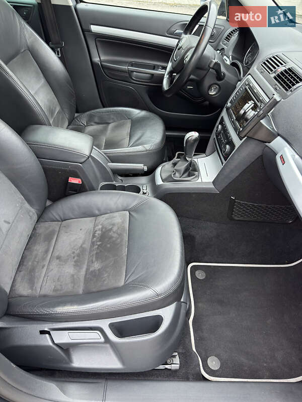 Универсал Skoda Octavia Scout 2010 в Ахтырке