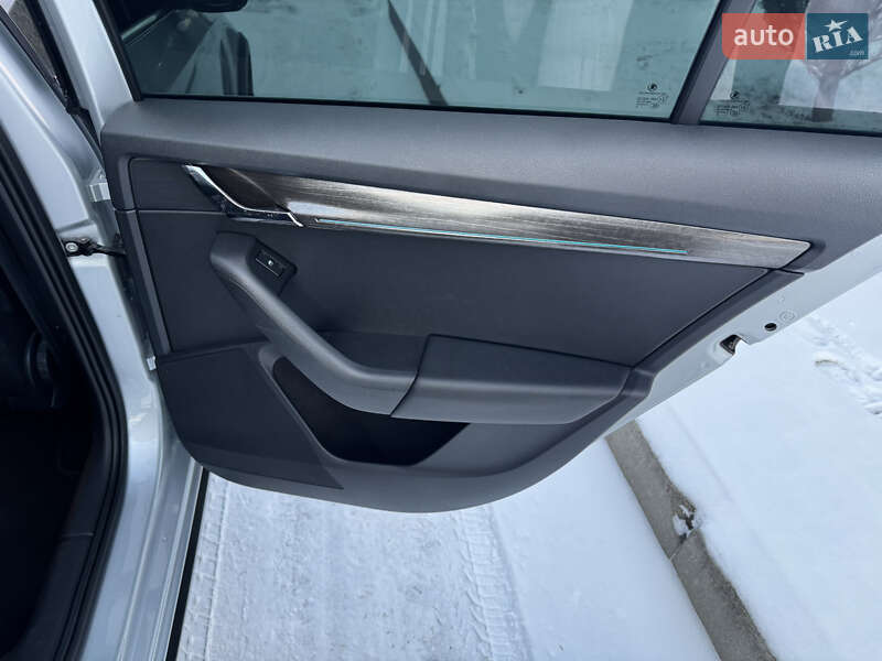 Універсал Skoda Octavia Scout 2020 в Львові