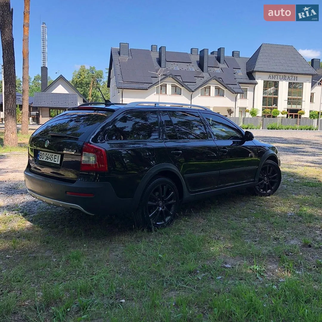 2011 Skoda Octavia - мініатюра 2