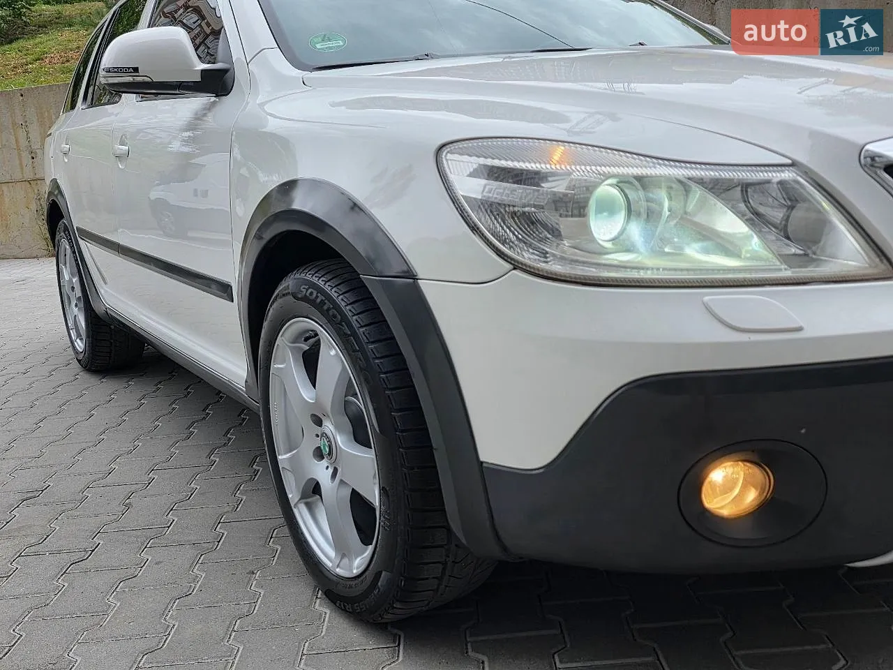 2011 Skoda Octavia - мініатюра 24