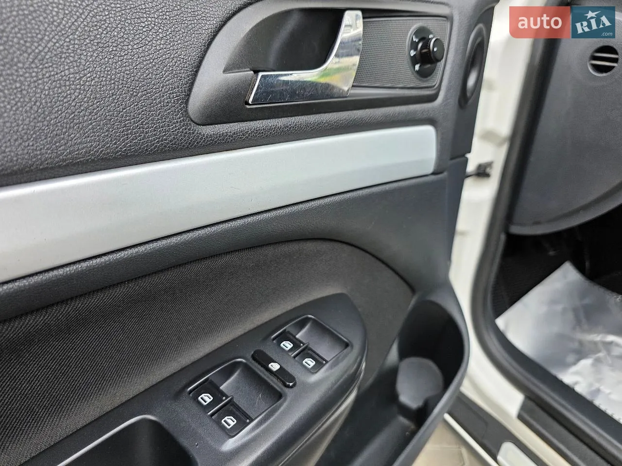 2011 Skoda Octavia - мініатюра 65