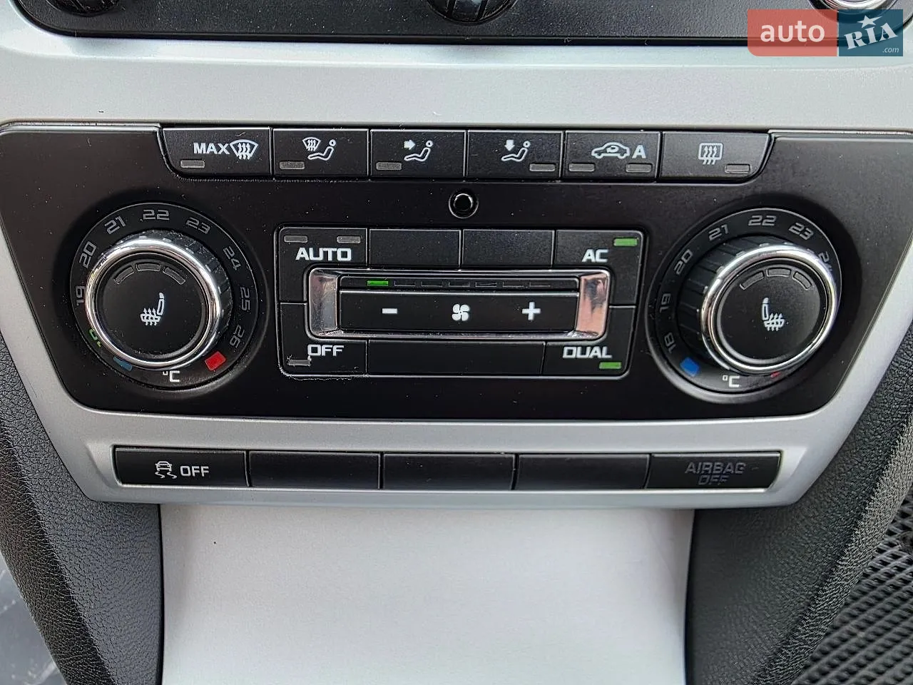 2011 Skoda Octavia - мініатюра 75