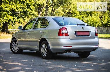 Седан Skoda Octavia 2011 в Звягеле