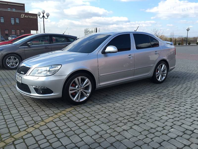 Седан Skoda Octavia 2012 в Мукачевому