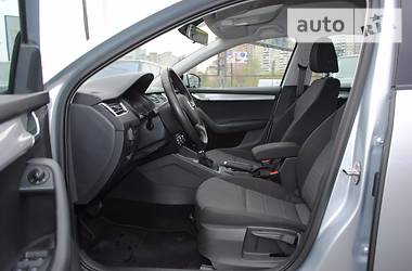 Седан Skoda Octavia 2014 в 