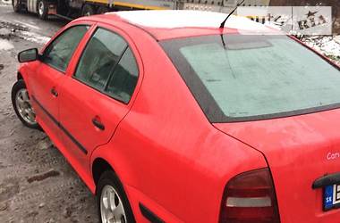 Седан Skoda Octavia 1998 в Виноградове