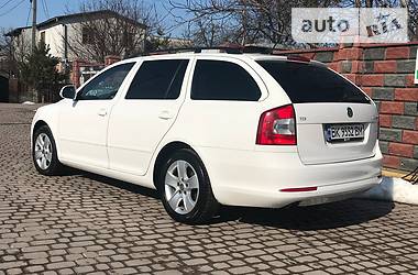 Универсал Skoda Octavia 2012 в Ровно