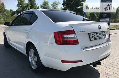 Седан Skoda Octavia 2014 в Днепре