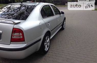 Седан Skoda Octavia 2001 в Львове