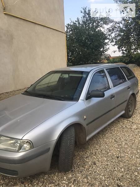 Универсал Skoda Octavia 2003 в Самборе