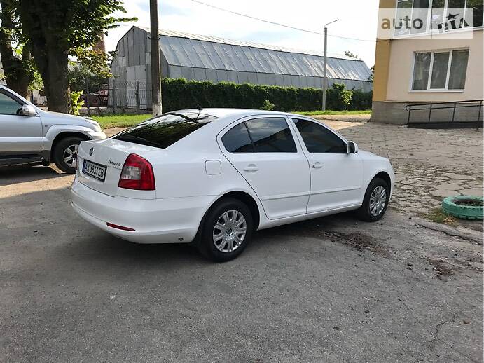 Седан Skoda Octavia 2012 в Лозовой