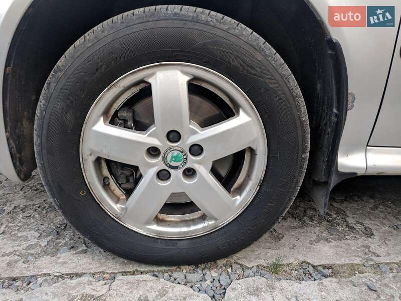 Лифтбек Skoda Octavia 2004 в Каменец-Подольском