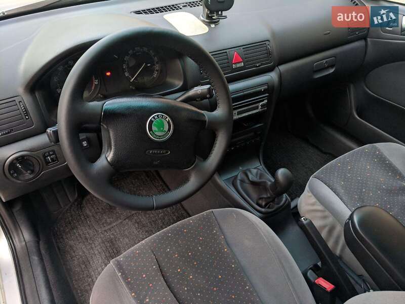 Лифтбек Skoda Octavia 2004 в Каменец-Подольском