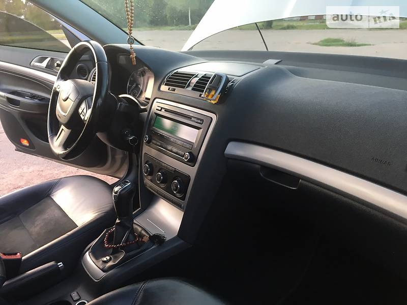 Універсал Skoda Octavia 2011 в Овручі