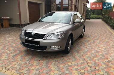 Седан Skoda Octavia 2010 в Ужгороді