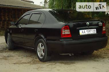 Седан Skoda Octavia 2004 в Кременце