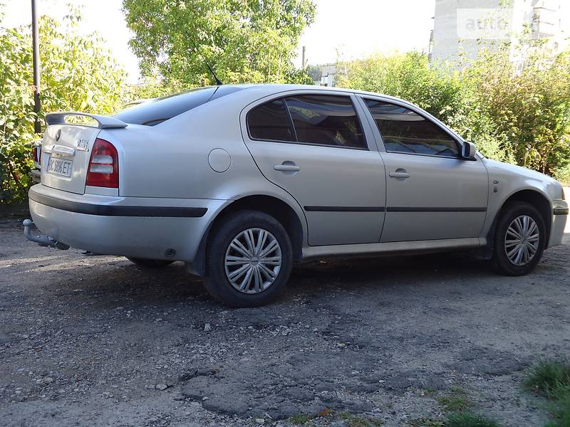 Седан Skoda Octavia 2003 в Кременце