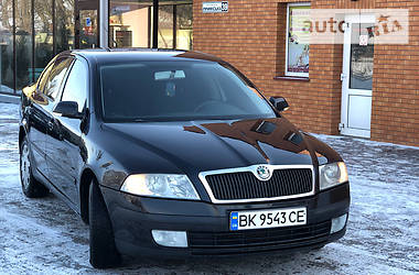 Седан Skoda Octavia 2006 в Ровно