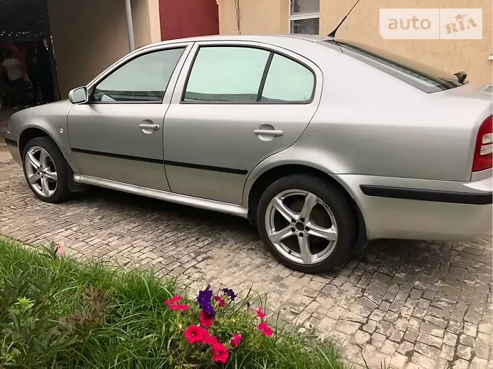skoda_octavia__290162375fx.webp