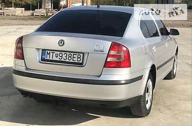 Седан Skoda Octavia 2004 в Тячеве