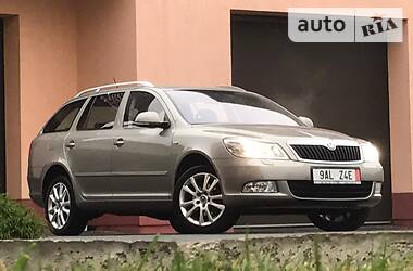 Универсал Skoda Octavia 2012 в Самборе