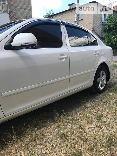 Лифтбек Skoda Octavia 2012 в Покровске