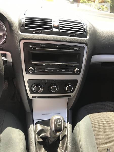 Лифтбек Skoda Octavia 2012 в Покровске