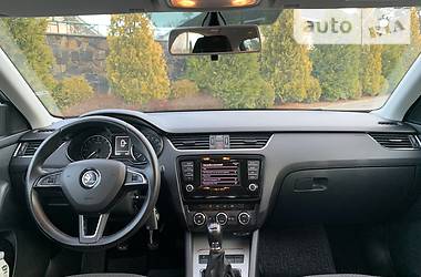 Седан Skoda Octavia 2014 в Луцке