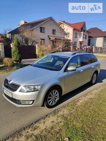 Універсал Skoda Octavia 2015 в Івано-Франківську
