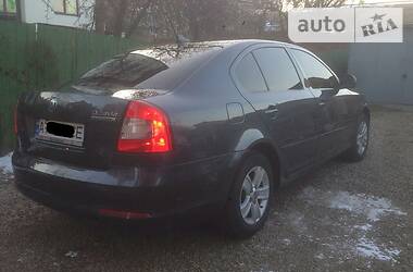 Седан Skoda Octavia 2011 в 