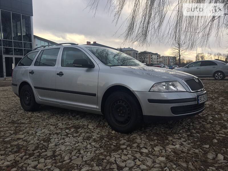 Універсал Skoda Octavia 2011 в Дрогобичі