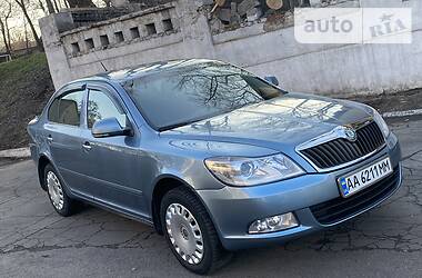 Седан Skoda Octavia 2009 в Каменском